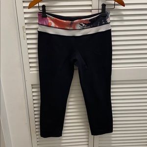 Lululemon Wunder groove crop reversible size 6